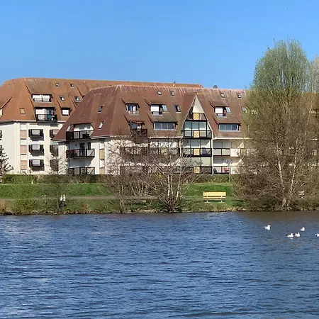 Vue Sur Marais Et 500 M De La *